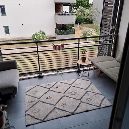 Appartement T2 Avec Terrasse, 5 Min De La Plage Fréjus Exterior photo